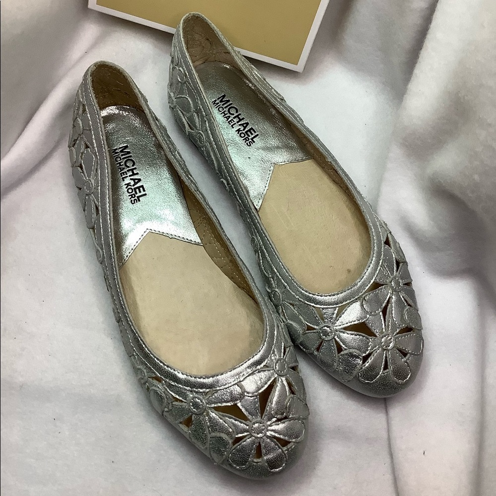 Michael Kors Silver Leather Floral Cutout Flats